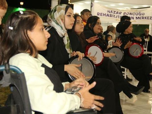 Kırıkhan'da Engelli Bireylerden 'Engelsiz Ritimler' Konseri