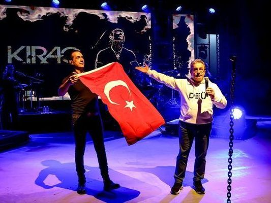 Dokuz Eylül Üniversitesi'nde DEÜFest'26 Bahar Festivali Başladı
