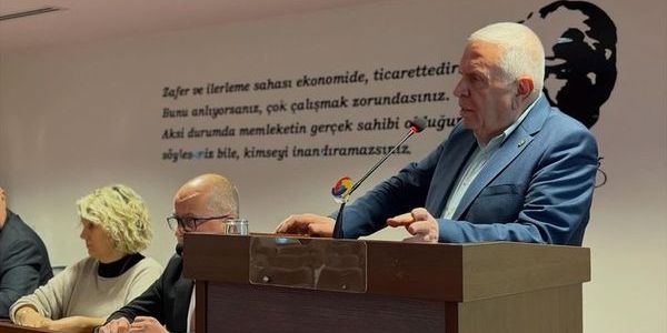 Rektör Hatipler, Trakya Üniversitesi Öğrenci Topluluklarını Şenlikte Ziyaret Etti