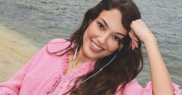 Dilan Çiçek Deniz: Her Projede Kendini Yeniden İnşa Ediyor