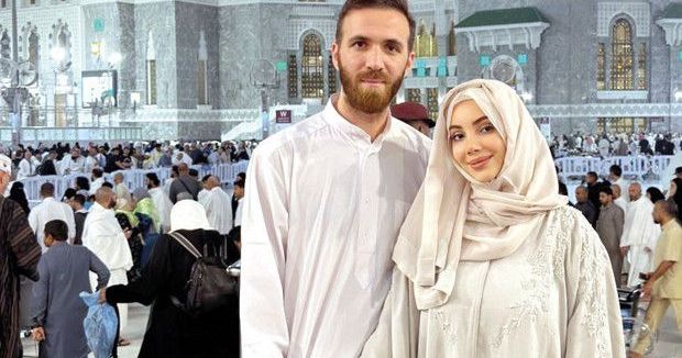 Umre Ziyaretinde Mutluluk Anları Paylaşıldı