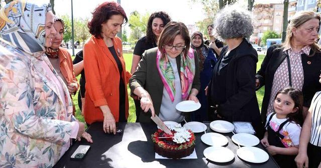 Fatma Şahin, Anne Bebek Festivali'nde Ailelerle Buluştu ve Anneler Günü'nü Kutladı