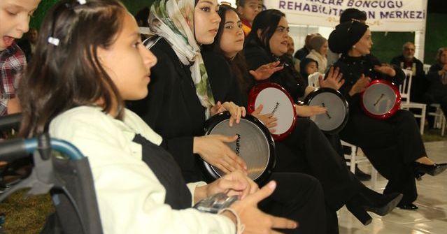 Kırıkhan'da Engelli Bireylerden 'Engelsiz Ritimler' Konseri