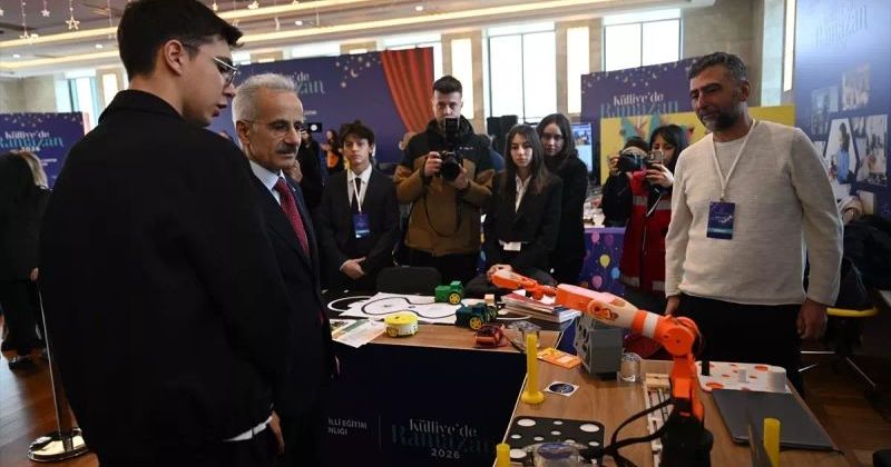 Bakan Uraloğlu: 15 Yaş Altı Çocukların Dijital Platform Kullanımı Sınırlandırılacak