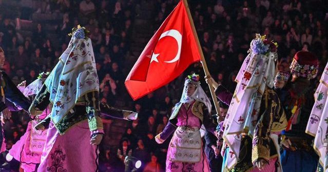 Serik'te 'Köktən Geleceğe Maarif Yolcuları' Konseri Düzenlendi
