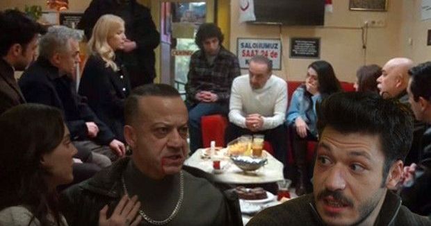Azem Geri Döndü, Eski Dostlar Arasında Gerilim Tırmanıyor