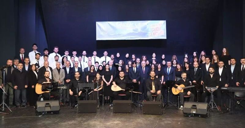 Trabzon'da Karadeniz Türküleri Konseri Büyük İlgi Gördü