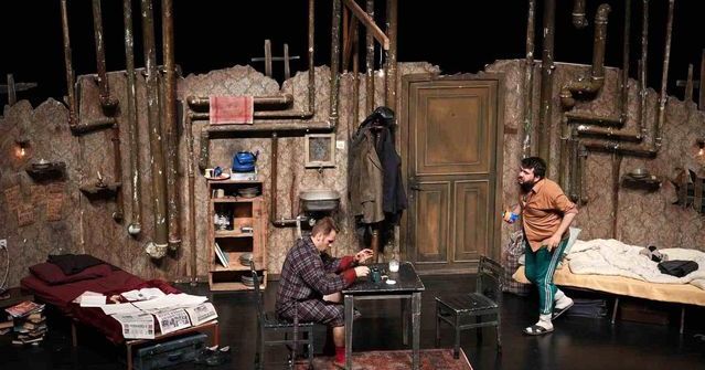 38. Uluslararası Amatör Tiyatro Festivali Denizli’de Renkli Kortejle Başladı
