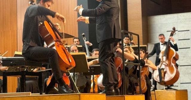 BBDSO, Ayhan Kızıl’ı Anma Konserinde Viyolonsel Sanatçısı Lionel Martin’i Ağırladı