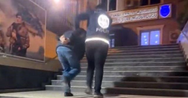 İstanbul’da Polis Yeleği Giyip Canlı Yayın Yapan Şahıs Gözaltına Alındı