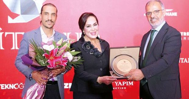 Belgrad Zirvesinde Türkan Şoray’a Onur Ödülü Verildi