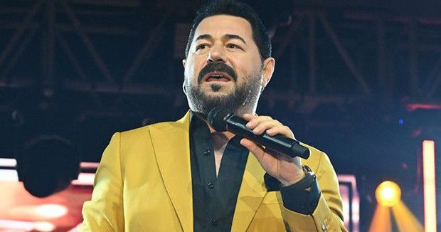 Serkan Kaya: Erkeklere Yakışan Renkli Giyinmeyi Tercih Ediyorum