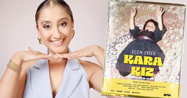 Ecem Erkek, Sobalı Evde Büyümenin 'Kara Kız' Oyununa İlham Verdiğini Söyledi