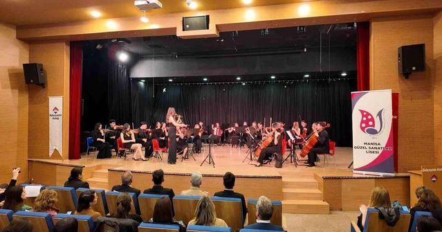 Manisa Güzel Sanatlar Lisesi'nden Etkileyici Oda Orkestrası ve Mezunlar Konseri