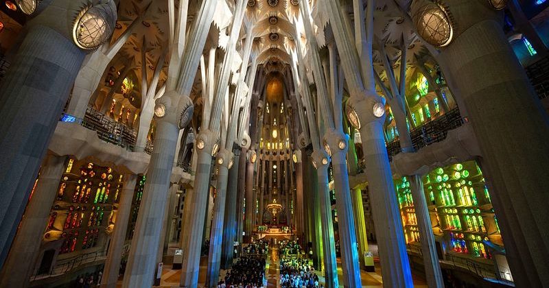 Gaudí'nin Başyapıtları Barselona'nın Mimari Mirasını Aydınlatıyor