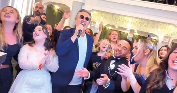 Çelik'ten Kimsesiz Çifte Sürpriz Düğün Performansı