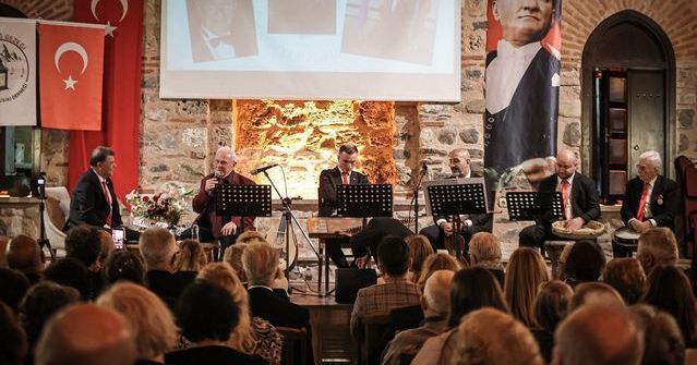 Serdar Kaşıkçılar Bursa'da Geleneksel Gezek Akşamında Yer Aldı