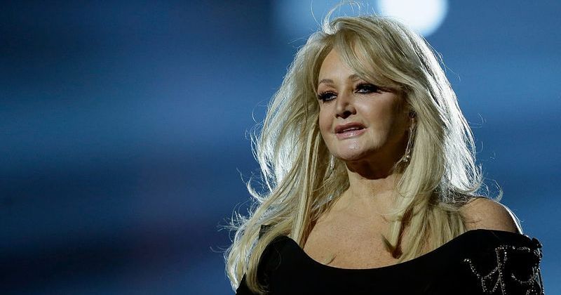 Bonnie Tyler, Algarve'de Acil Bağırsak Ameliyatı Sonrası Yapay Komaya Alındı