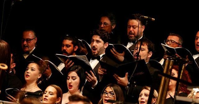 Mersin Kültür Yolu Festivali'nde 'Carmina Burana' Sahnelendi