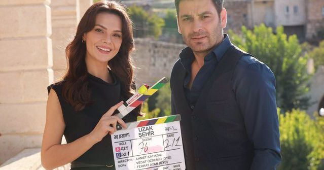 Uzak Şehir Dizisinde Reytingler Düşüşe Geçti, Oyuncu Sinem Ünsal Hakkında Gözaltı Kararı