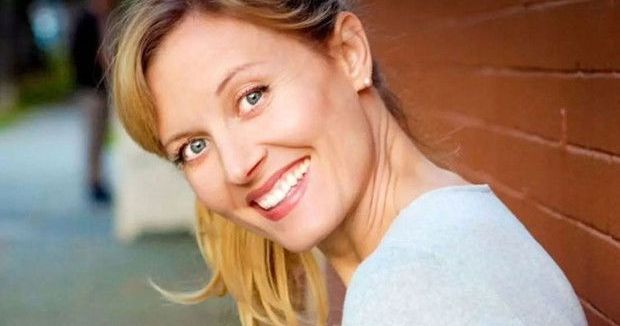 Carrie Anne Fleming, 51 Yaşında Hayatını Kaybetti