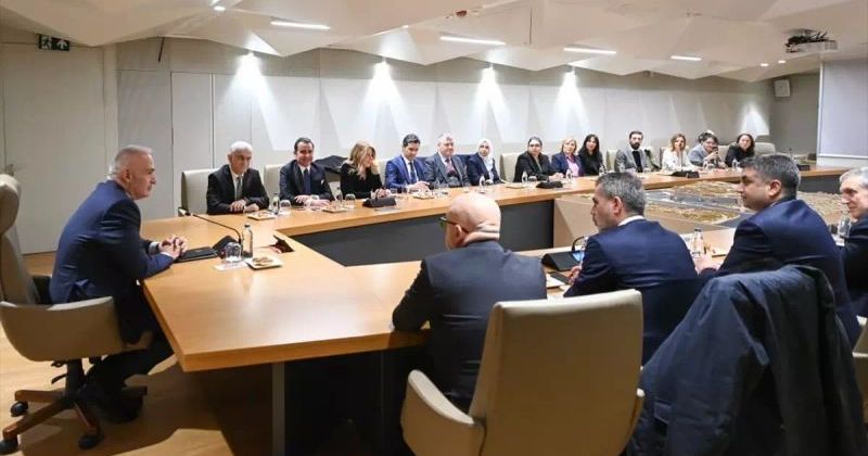Türk Dizilerine Yurt Dışında 100 Bin Dolar Destek Sağlanacak