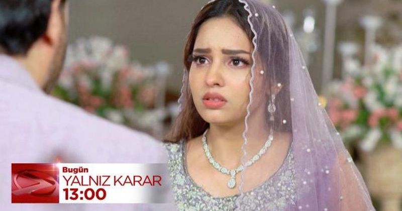 Yalnız Karar'da Anika, Ömer'e evlilik teklifinde bulunuyor