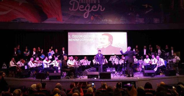 Palandöken'de "Kaset Şarkıları 2" Konseri Yoğun İlgiyle Gerçekleşti