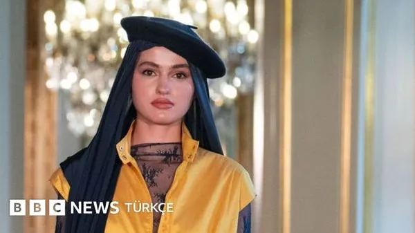 Paris'te İlk Muhafazakar Moda Haftasında Sokak Stili Öne Çıktı