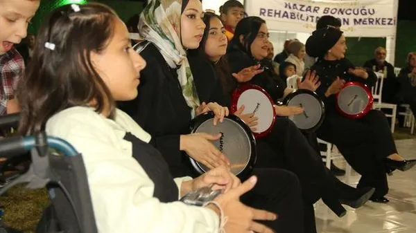 Kırıkhan'da Engelli Bireylerden 'Engelsiz Ritimler' Konseri