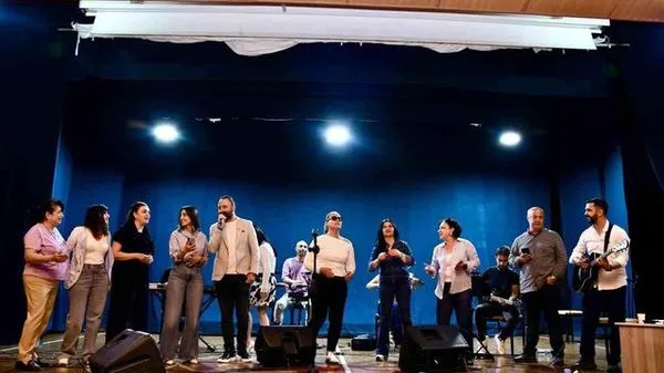 Silifke'de Ortaokullar Arası Ses ve Sahne Yarışması Finali Coşkuyla Gerçekleşti