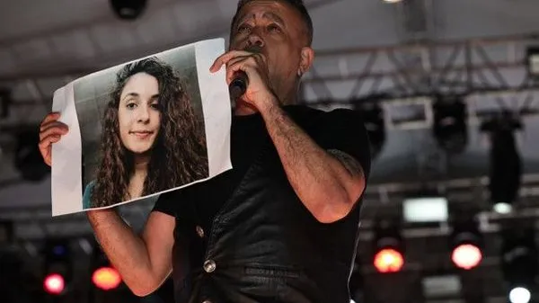 Haluk Levent Tunceli Konserinde Gülistan Doku’yu Andı