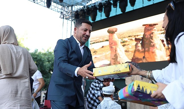 Başkan Arı, 53. Uluslararası Ürgüp Bağ Bozumu Festivali'ne Katıldı