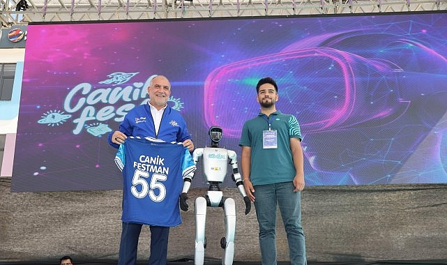 CANİKFESTMAN'a Fahri Vatandaşlık