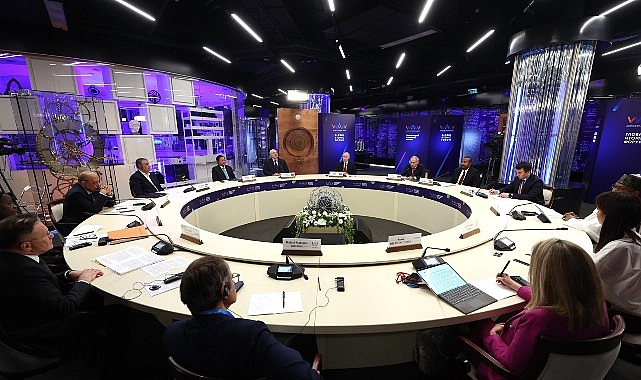 Rusya Devlet Başkanı Vladimir Putin Atom Müzesi'ni ziyaret etti