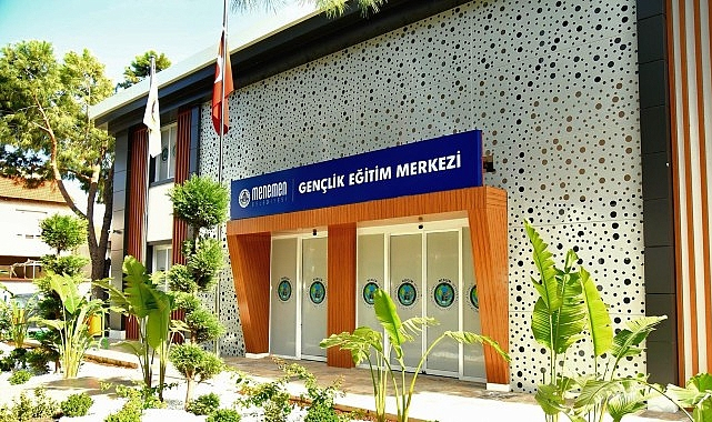 Menemen'de Eğitime Dijital Destek Sürüyor