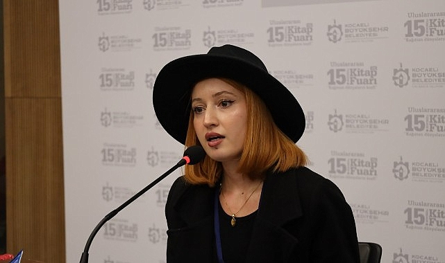 Evin Hasançebioğlu: Yapay Zekanın Kitap Yazma Tehlikesine Dikkat