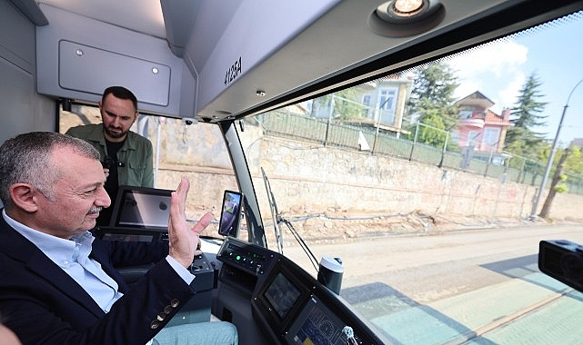 Stadyum Tramvay Hattı Hizmete Açıldı, Kartepe Hattı Yakında Başlıyor