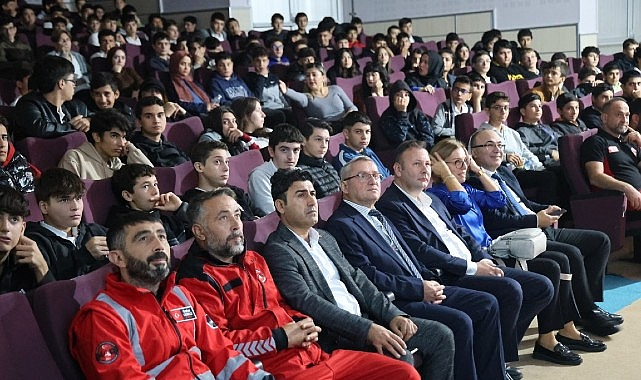 Kartepe'de Öğrencilere Afet Bilinci Konulu Söyleşi Düzenlendi