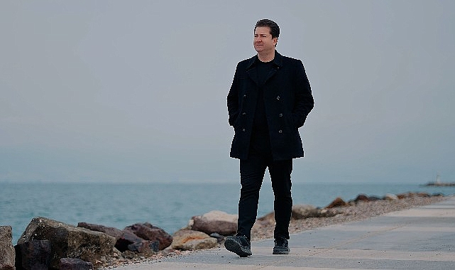 Ömer Faruk Özcan'dan Duygusal Sahnelere Özel Yeni Şarkı