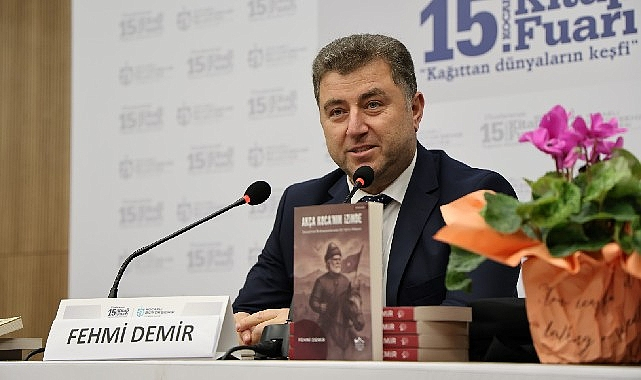 Yerel Yazarlar ve Şairler 15. Kocaeli Kitap Fuarı’nda Sahne Aldı
