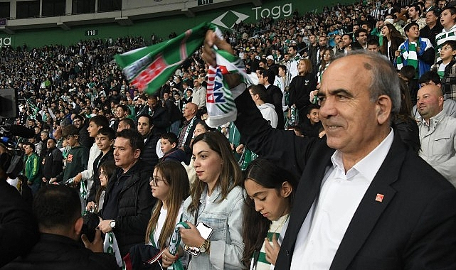 Osmangazi Belediyesi'nden Bursaspor'a Tribün Desteği