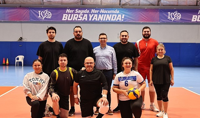 Nilüfer Belediyesi Çalışanları Arasında Voleybol Turnuvası Heyecanı