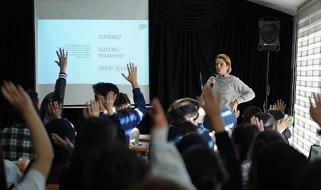 Beylikdüzü'nde Kadına Yönelik Şiddete Karşı Birlik ve Dayanışma Etkinlikleri