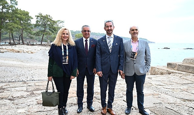 İş Dünyası Kemer'de TÜRKONFED Zirvesi Öncesi Bir Araya Geldi