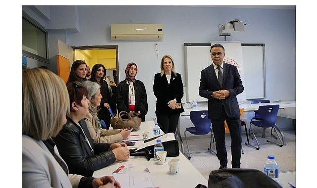 İzmir'de Hayat Boyu Öğrenme İçin Vizyoner Çalıştay Düzenlendi