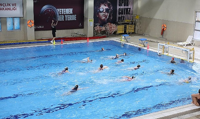 Nevşehir Belediyesi SK ile Galatasaray Kadın Sutopu Takımları Hazırlık Maçında Buluştu