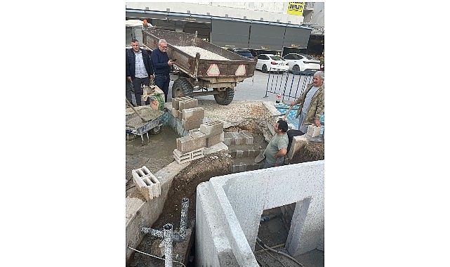 Çınarlı Kavşağı'na Büyük İskender'in Aşkı Hanna'nın Heykeli Dikiliyor