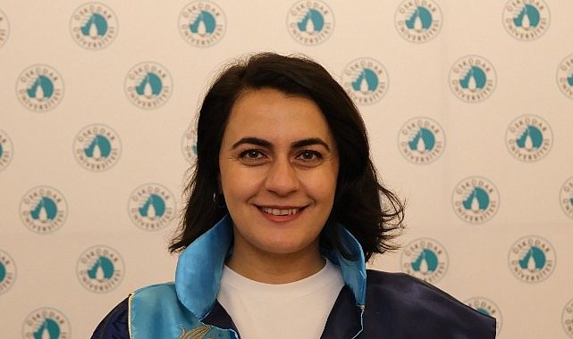 Paramedikler Yoğun İş Yükü, Şiddet ve Yanlış İhbarlarla Mücadele Ediyor