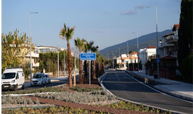 75. Yıl Cumhuriyet Bulvarı'nın İlk Etabı Güzelbahçe’de Trafiğe Açıldı